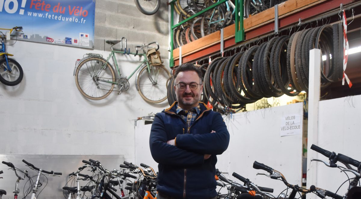 Tours : Fabien Frugier, l’animateur à la « vélo-école » du Collectif Cycliste 37